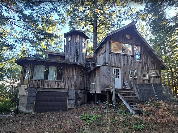 2nd image of 8750 Wilder Ridge Rd