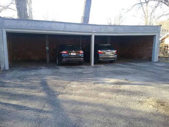 2nd image of 2269 Blendon Pl