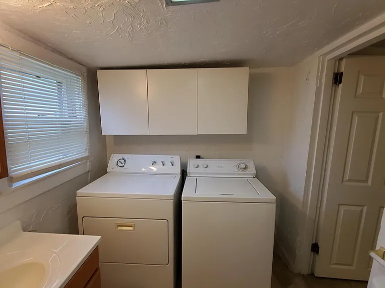 328 Milton Ave #1 — Photo 14