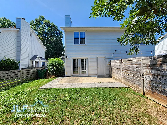 1525 Briar Creek Rd #B — Photo 15