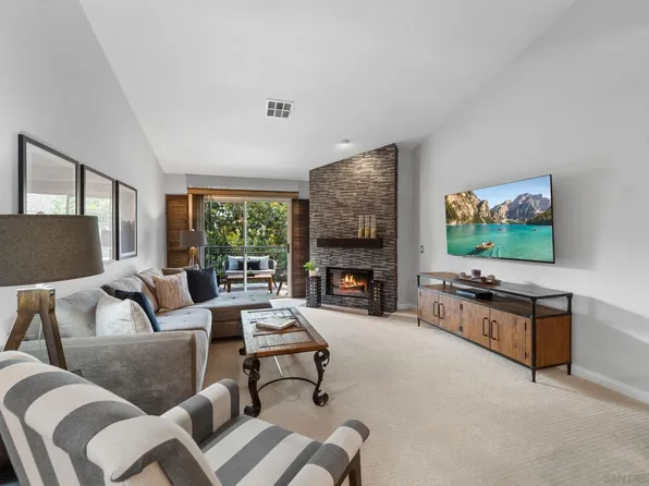580 Camino De La Reina Unit 319, San Diego, CA 92108