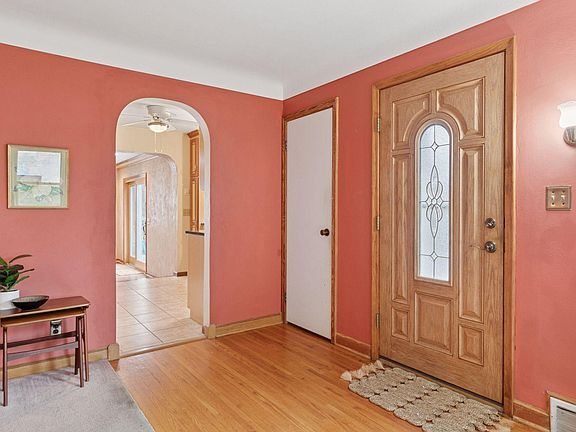 5th image of 1837 5th St E