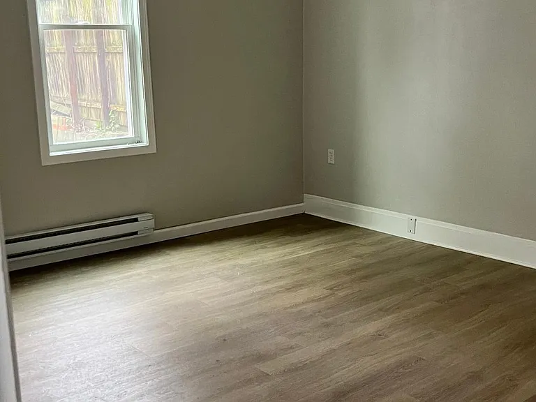 618 Elm St — Photo 6