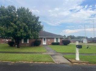1902 Brookhaven St, Deridder, LA 70634