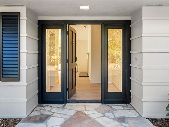 4th image of 579 Hot Springs Rd
