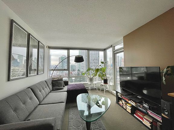 2nd image of 939 Expo Blvd #1210