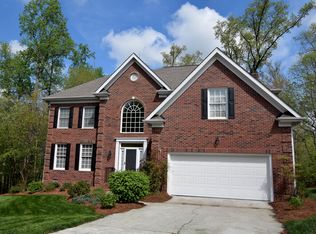 6 Hartridge Ct, Greensboro, NC 27407