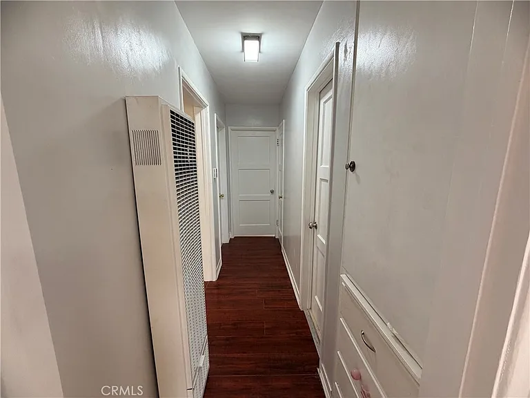 10202 Doty Ave — Photo 9
