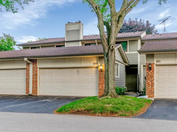 829 Swallow St, Deerfield, IL 60015