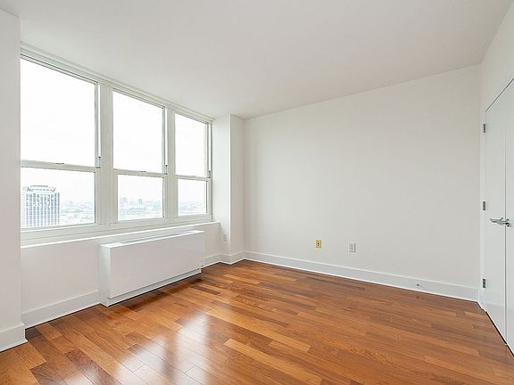 2nd image of 88 Morgan St APT 3709