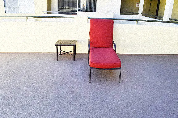 Burbank Village Apartments — Photo 11