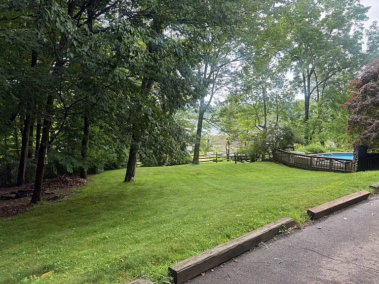 50 Walnut St — Photo 43