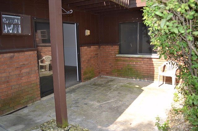 2nd image of 11640 Blackhawk Ct APT 3
