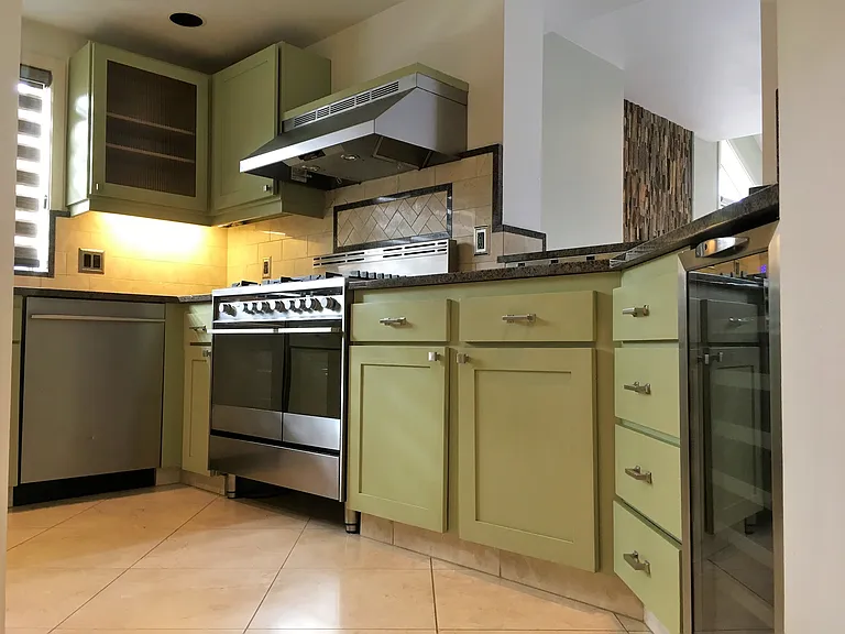 15 NW Portland Ave #112 — Photo 3