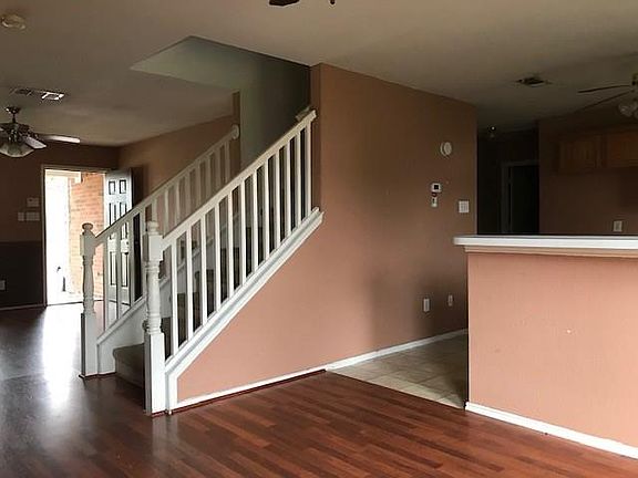 3rd image of 9808 Parkmere Dr