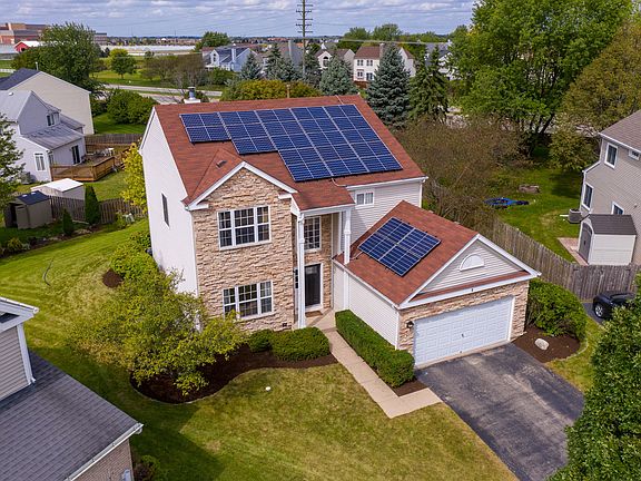 3rd image of 9 Tenneyson Ct