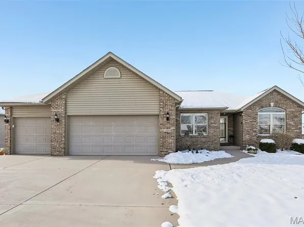 1869 Robins Mill Ct, Maryville, IL 62062