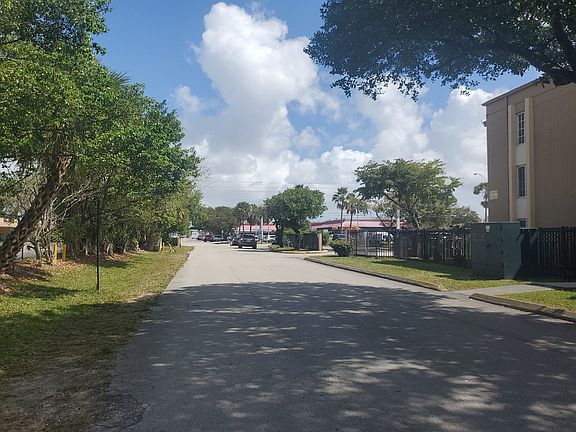 5th image of 5122 NW 79th Ave APT 202