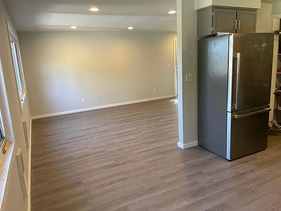kitchen & dining area
