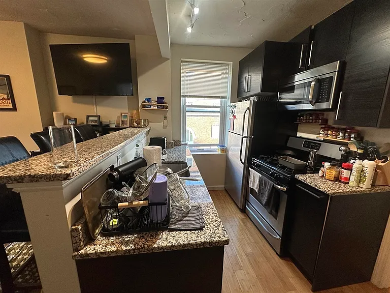 35 N Margin St #8 — Photo 4