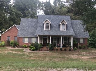 81 White Oak Dr, Yazoo City, MS 39194