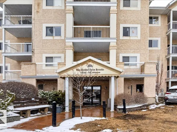 11620 9a Ave NW #210, Edmonton, AB T6J 7B4