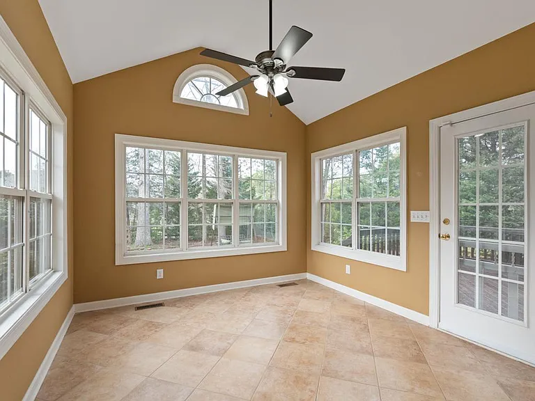 11415 Fountaingrove Dr — Photo 16