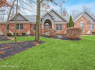 1211 Old Oak Ct, Hampshire, IL 60140