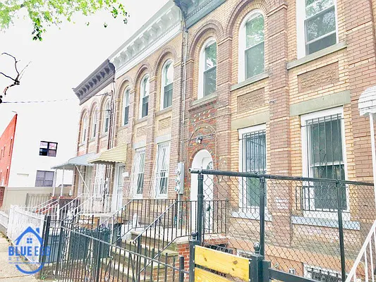 Rented by Blue Egg Realty Corp | media 11