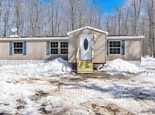 8 Dakin Ln, Hartford, ME 04220
