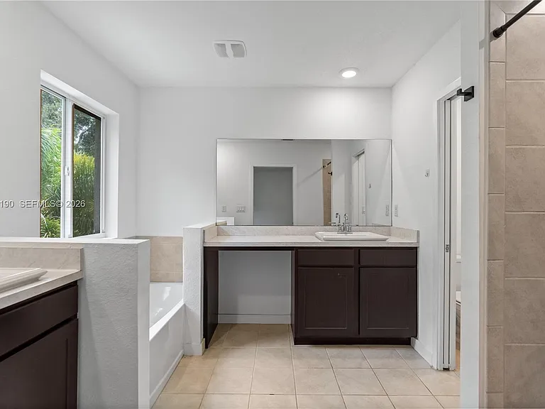 1385 NW 208th Ter #1385 — Photo 38