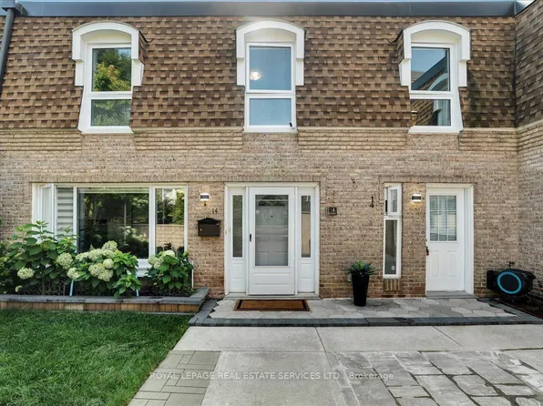 1310 Gulleden Dr Unit 14, Mississauga, ON L4X 1Y9