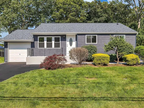 403 Mayflower Avenue, Brentwood, NY 11717