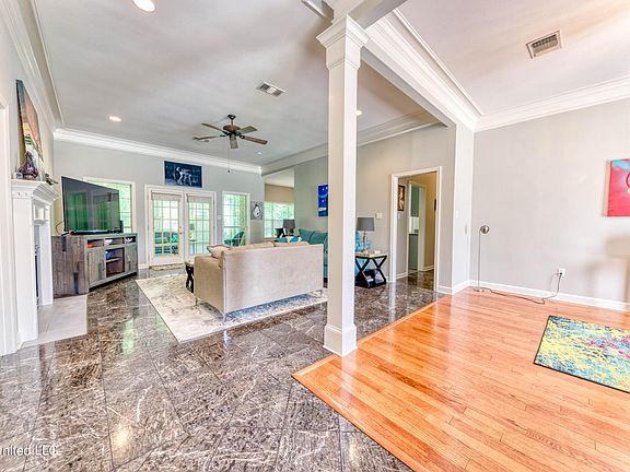 5th image of 11429 Ashton Ln E