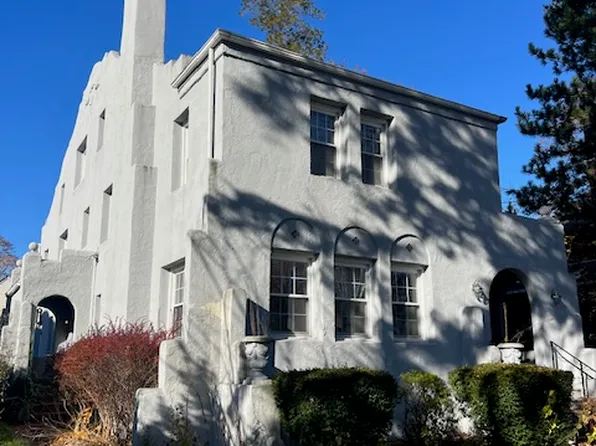 (undisclosed Address), White Plains, NY 10605
