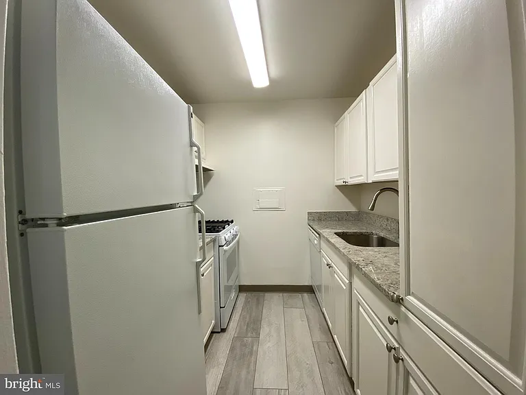 301 N Beauregard St #122 — Photo 11