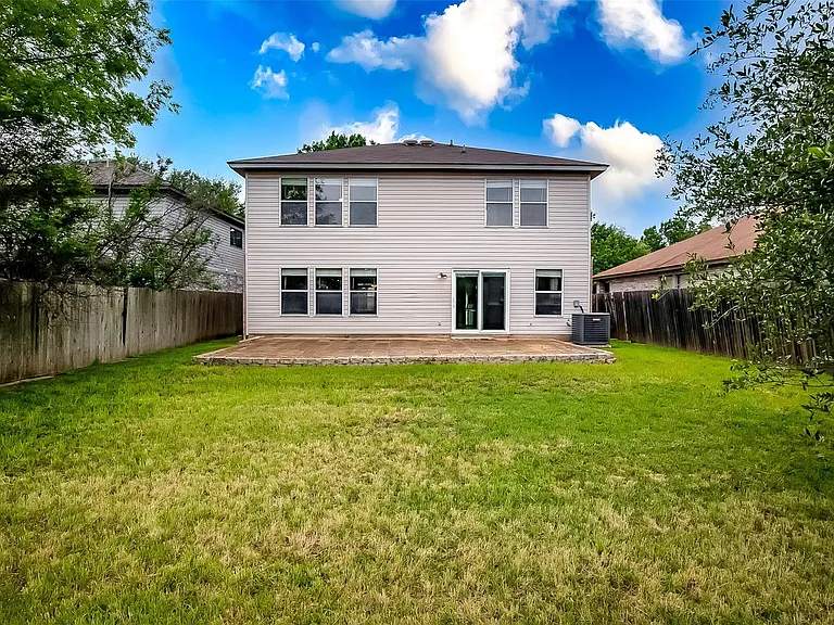 2504 Byfield Dr — Photo 5
