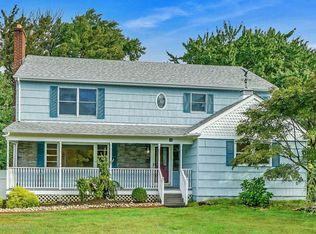 7 Clarissa Dr, Middletown, NJ 07748