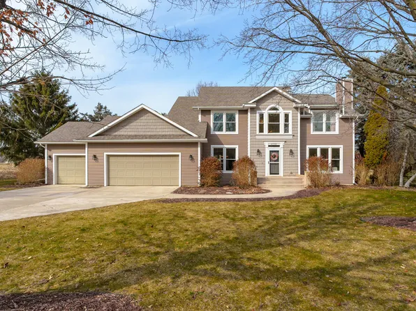 2798 Innisbrook Dr, Portage, MI 49024
