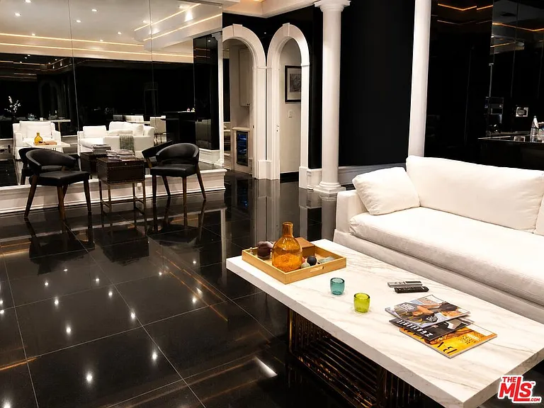 10535 Wilshire Blvd #Penthouse 1 — Photo 8