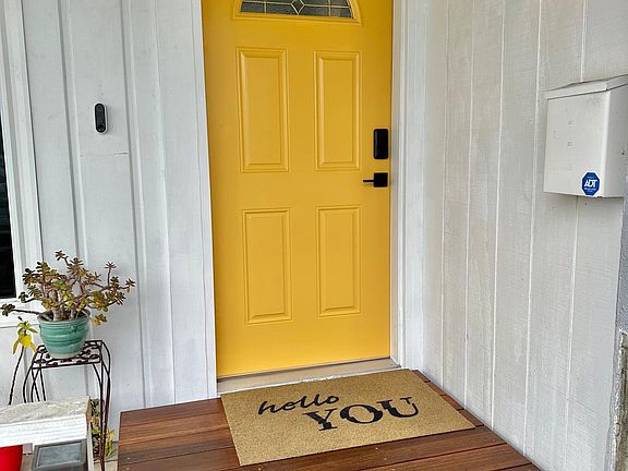 4th image of 24725 President Ave