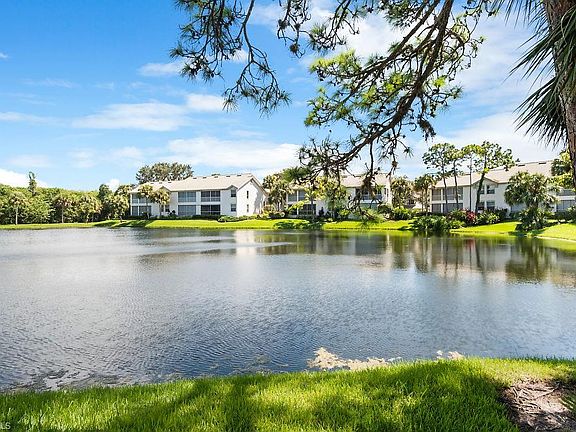 3rd image of 27051 Lake Harbor Ct APT 202