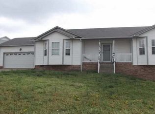 2120 Hollandale Cir, Columbia, TN 38401