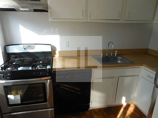 Rented by Highline Residential | media 18