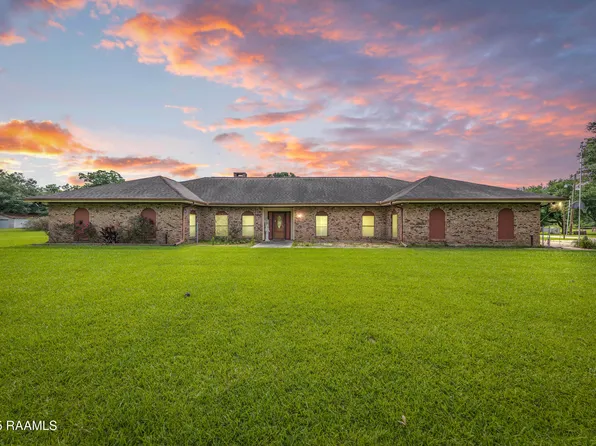 626 Patin Rd, Carencro, LA 70520