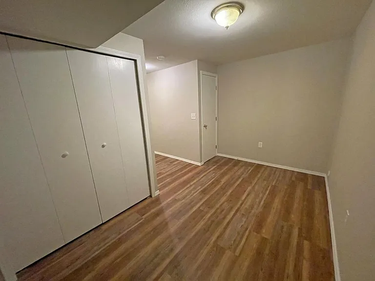 3426 Queen Anne Way — Photo 21