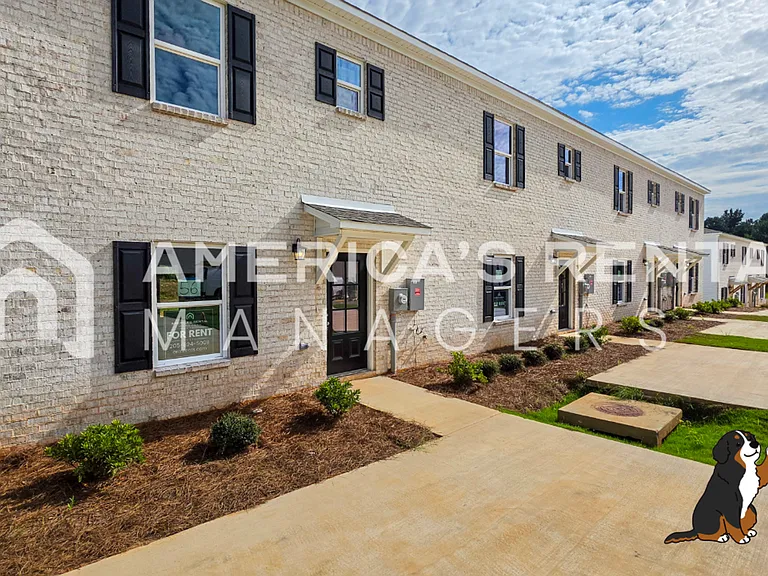 101 Park Dr S — Photo 1