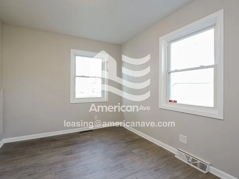 1632631_010_wm_-_bedroom_13611055.jpg