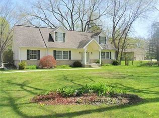 2304 Shetland Rd, Toledo, OH 43617