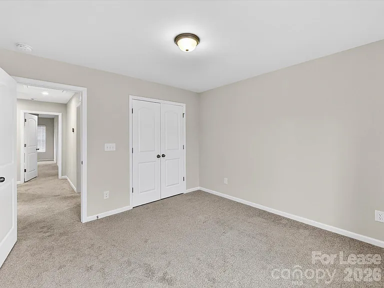 420 Burr St — Photo 30